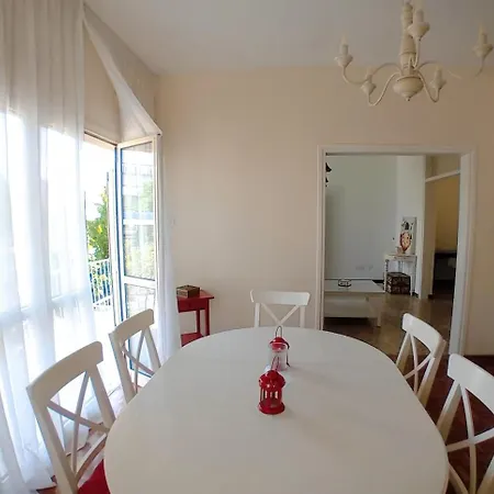 Door 3bdr Flat Centre Appartement *