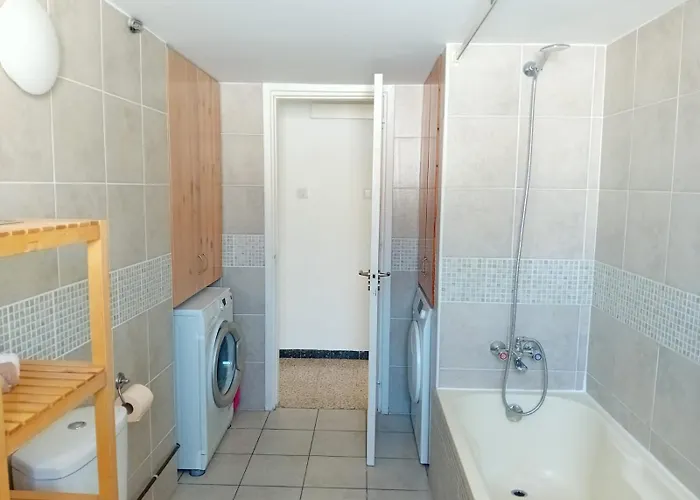 Door 3bdr Flat Centre Apartmán Nikósie